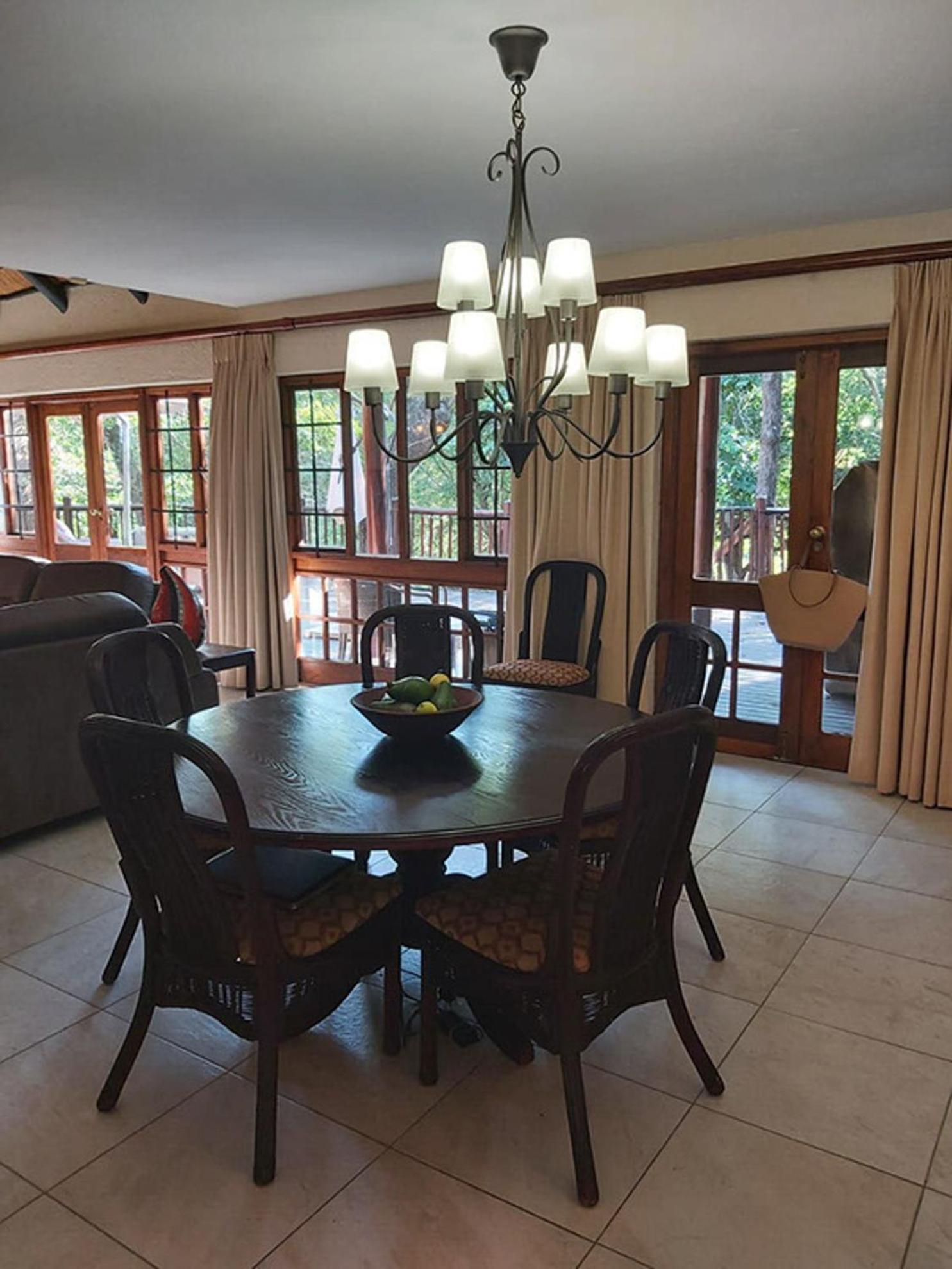 Dreamy 3 Bedroom Villa On The Edge Of The Sabie River In Kruger Park Lodge Hazyview Bagian luar foto
